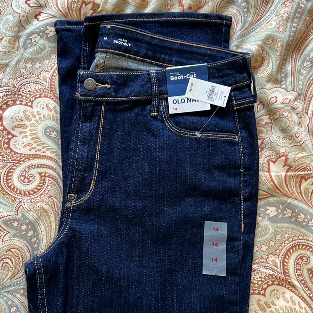 NWT Old Navy mid-rise bootcut jeans sz 14